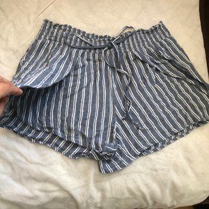 NEW Cute AE American Eagle flyaway shorts